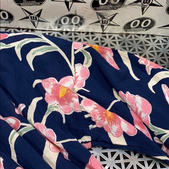 🔥ROXY PRIVY PLACES COVERUP🔥 - Picture 5 of 10